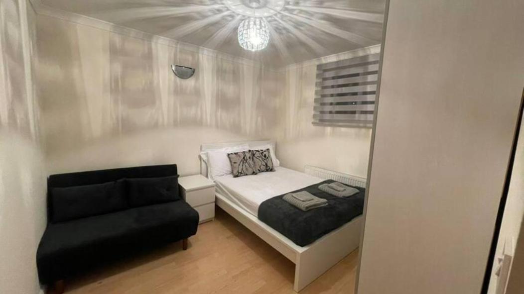 Entire 3 Bedroom Home - Minutes To Emirates Stadium! London Exterior foto
