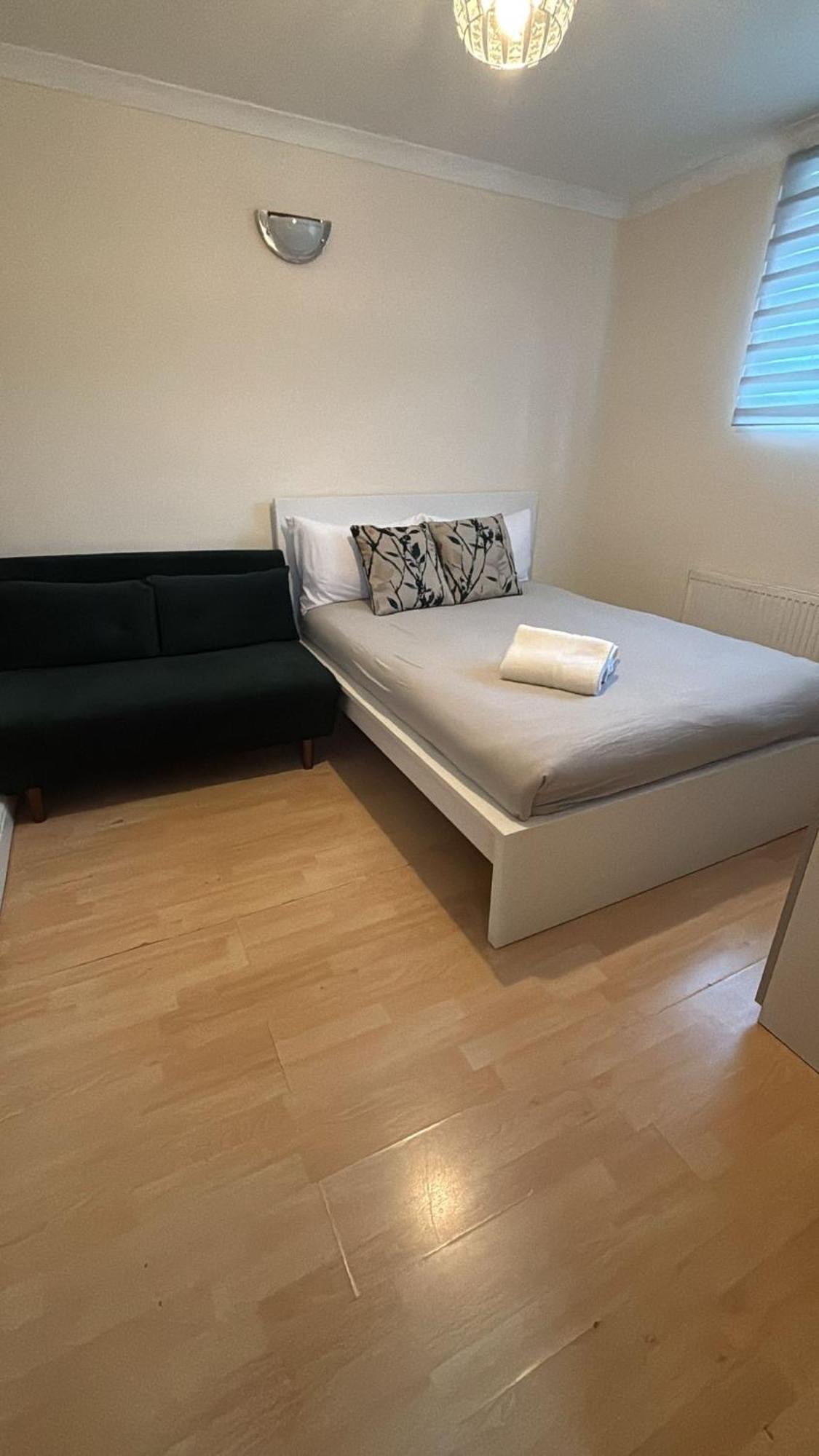 Entire 3 Bedroom Home - Minutes To Emirates Stadium! London Exterior foto